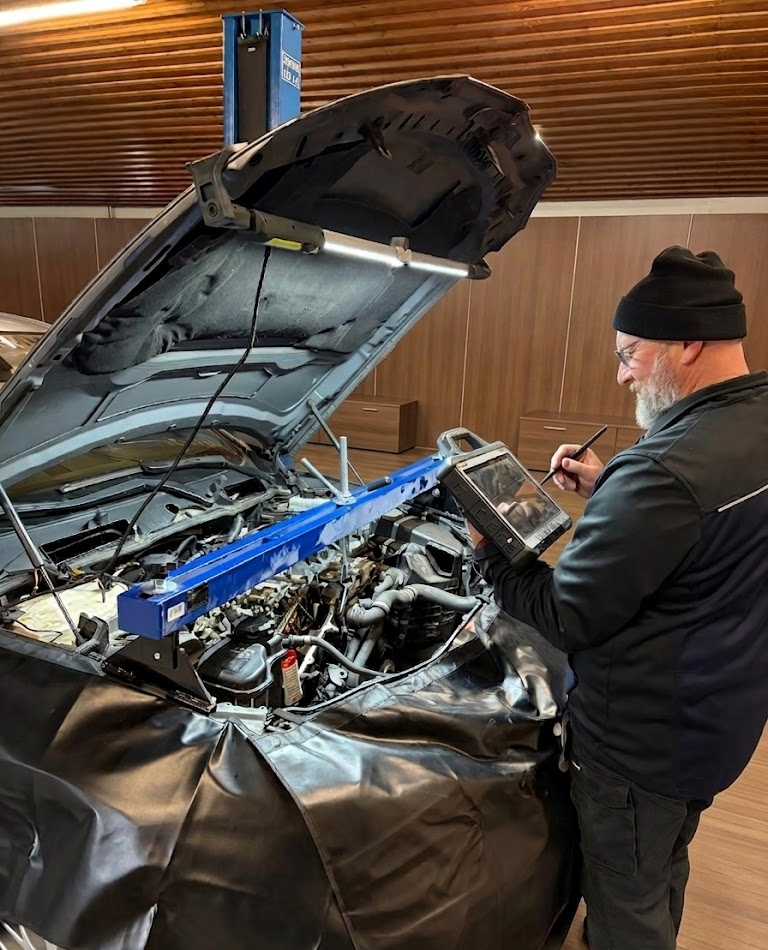 Robert Posa bei der Arbeit